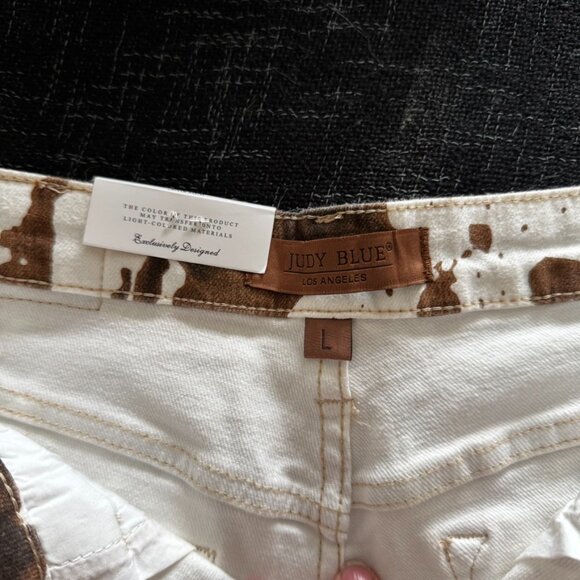 Judy Blue Brown Cow Print Shorts Size Large NEW WITH TAGS SOLD OUT - Picture 5 of 6